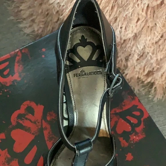 Fergaliciois black heels size 8 ankle strap , worn once - Picture 4 of 6